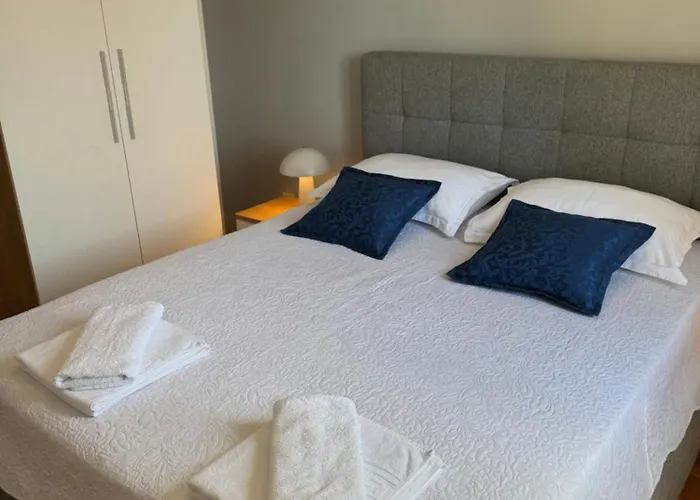 Garden View Apartment Makarska